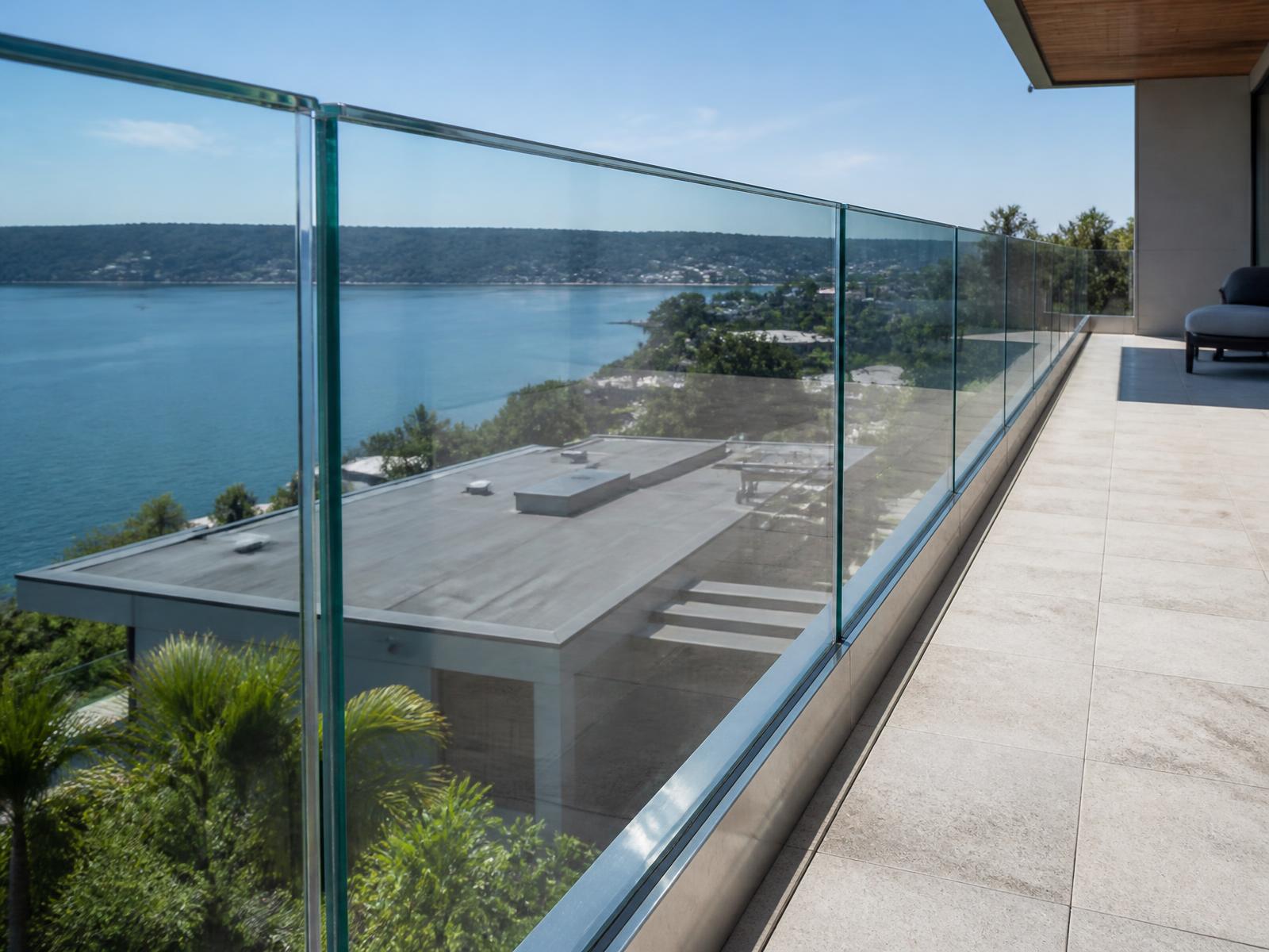 Laminated Glass — detail 3